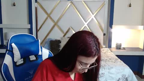Snapshot of allisonlove_88 chatting on 12, 1, 2025 ALLISON online show from 12, 1, 2025