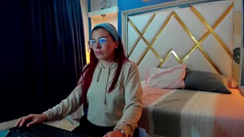 Snapshot of allisonlove_88 chatting on 27, 6, 2026 ALLISON online show from 27, 6, 2026