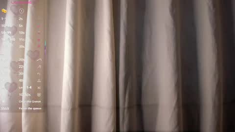 Snapshot of allisonpariss chatting on 26, 4, 2026 alison online show from 26, 4, 2026
