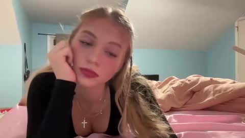 Snapshot of allisontaylorxo chatting on 22, 10, 2025 allisontaylorxo online show from 22, 10, 2025