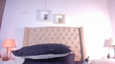 Snapshot of allisson_m chatting on 7, 10, 2025 allisson online show from 7, 10, 2025