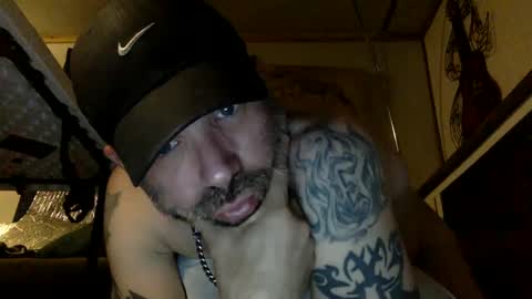 Snapshot of allitrunnin chatting on 14, 10, 2025 allitrunnin online show from 14, 10, 2025