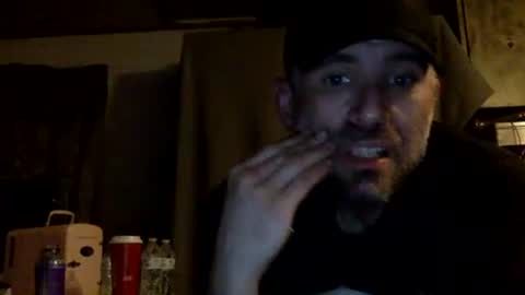 Snapshot of allitrunnin chatting on 21, 10, 2025 allitrunnin online show from 21, 10, 2025