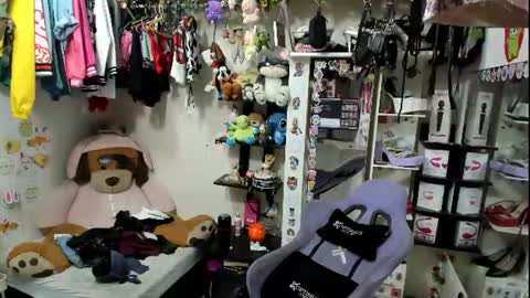 allsson_miller online show from 12, 7, 2026