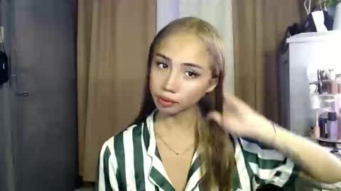 Snapshot of alluring_cesxoxo chatting on 3, 2, 2026 Ces online show from 3, 2, 2026