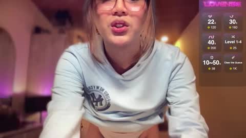 Snapshot of alluringallison chatting on 10, 1, 2026 Allison online show from 10, 1, 2026