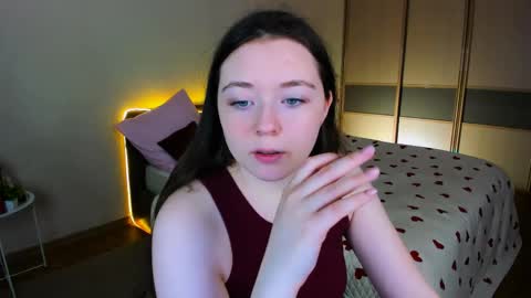 alluringeyess online show from 1, 5, 2026
