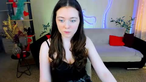 alluringeyess online show from 9, 7, 2026