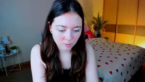 alluringeyess online show from 13, 7, 2026
