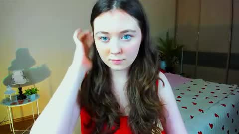 alluringeyess online show from 15, 7, 2026