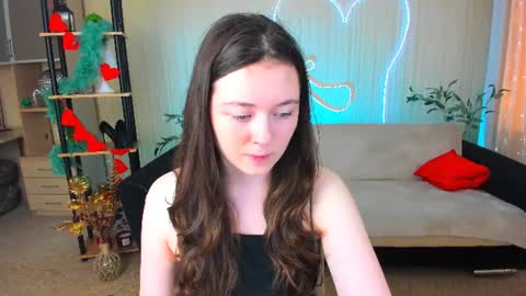 alluringeyess online show from 22, 7, 2026