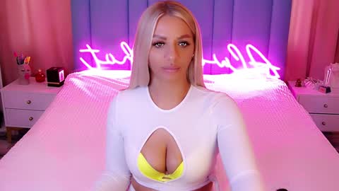 AlwaysHot online show from 13, 12, 2024