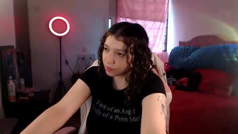 Snapshot of ally_donfort chatting on 7, 11, 2025 Ally online show from 7, 11, 2025