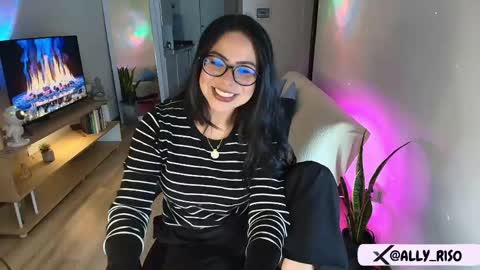 Snapshot of ally_riso chatting on 23, 4, 2026 Ally help me reach 100 satisfaid online show from 23, 4, 2026