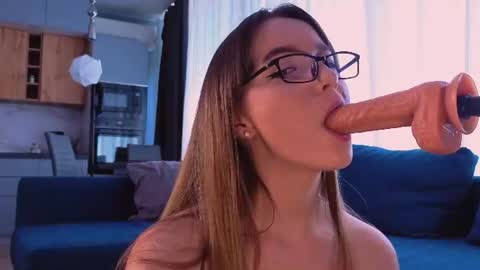 Snapshot of allyaska chatting on 23, 6, 2026 Hello dear guys my name is Alaska lets get to know each other better online show from 23, 6, 2026