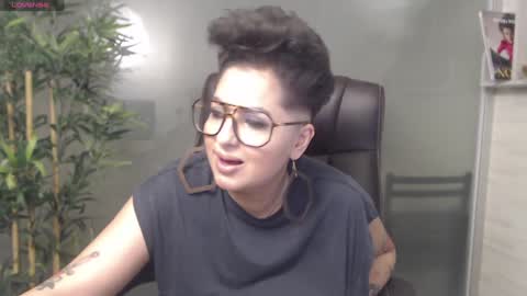         online show from 11, 1, 2025