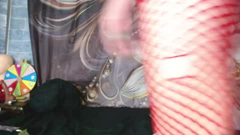 Allys xoxo online show from 21, 12, 2025