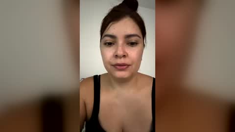 Snapshot of allysonh24 chatting on 19, 6, 2026 Allyson online show from 19, 6, 2026