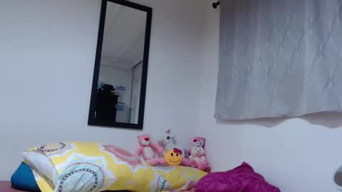 Allysonstonnes online show from 25, 11, 2025