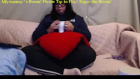 Allyssamay online show from 3, 11, 2025