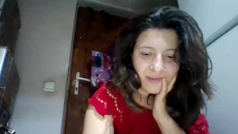 Snapshot of alma_amy chatting on 1, 1, 2025 Alma online show from 1, 1, 2025