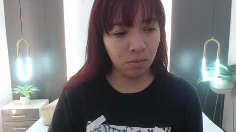 ALMA FENIX  online show from 7, 1, 2025