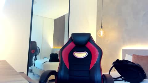 ALMA FENIX  online show from 9, 10, 2025