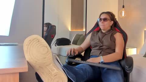 ALMA FENIX  online show from 4, 11, 2025