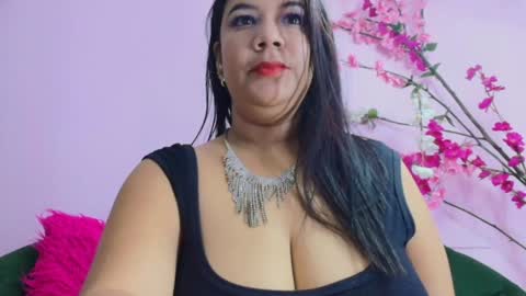 Snapshot of almendraevans chatting on 26, 12, 2024 ALMENDRAEVANS online show from 26, 12, 2024
