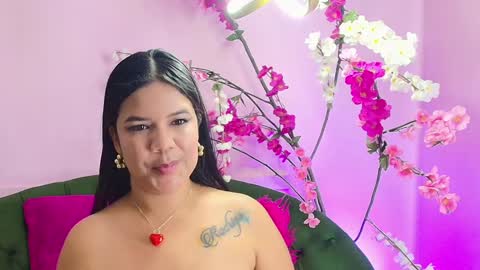 Snapshot of almendraevans chatting on 25, 1, 2025 ALMENDRAEVANS online show from 25, 1, 2025