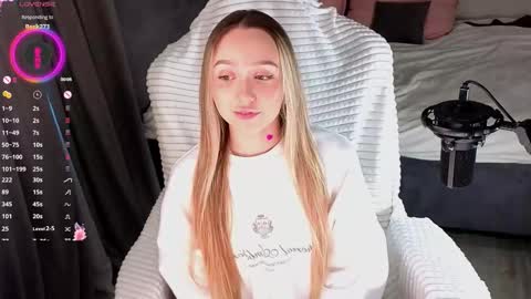 Snapshot of alodiaacomb chatting on 26, 2, 2026 Lia online show from 26, 2, 2026