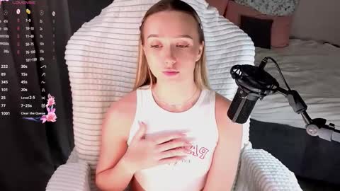 Snapshot of alodiaacomb chatting on 27, 2, 2026 Lia online show from 27, 2, 2026