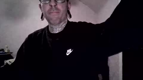 Snapshot of aloewish chatting on 16, 11, 2025 Aloe online show from 16, 11, 2025