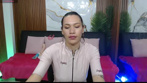 Snapshot of alonddra_tay chatting on 14, 4, 2026 alonddra_tay online show from 14, 4, 2026