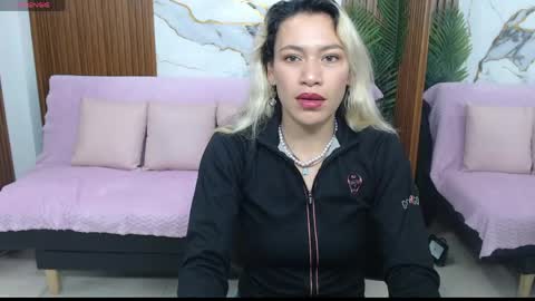 Snapshot of alonddra_tay chatting on 16, 4, 2026 alonddra_tay online show from 16, 4, 2026