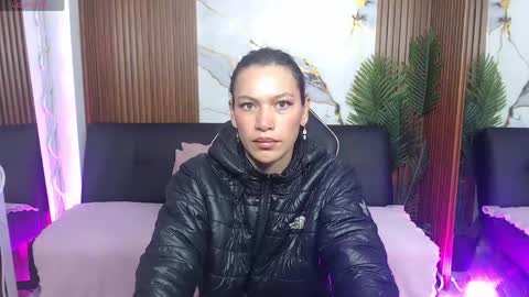 Snapshot of alonddra_tay chatting on 1, 5, 2026 alonddra_tay online show from 1, 5, 2026
