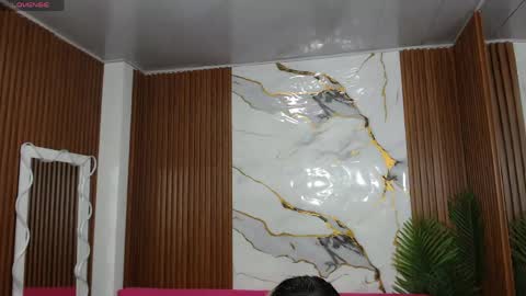 Snapshot of alonddra_tay chatting on 4, 5, 2026 alonddra_tay online show from 4, 5, 2026