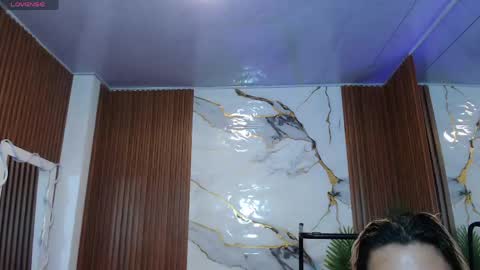Snapshot of alonddra_tay chatting on 6, 5, 2026 alonddra_tay online show from 6, 5, 2026