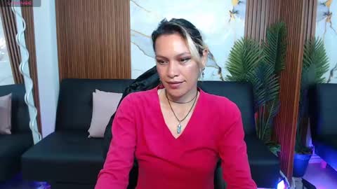 Snapshot of alonddra_tay chatting on 9, 5, 2026 alonddra_tay online show from 9, 5, 2026