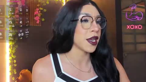 Snapshot of alonehazel chatting on 18, 6, 2026 Hazel Bowie online show from 18, 6, 2026