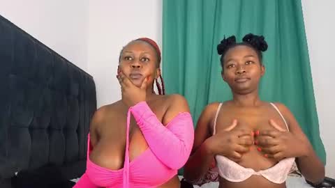 Snapshot of alotta_titties chatting on 18, 6, 2026 alotta_titties online show from 18, 6, 2026