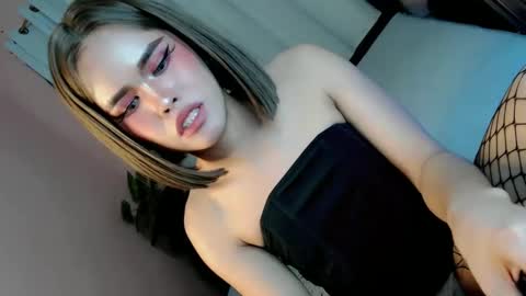 Snapshot of alove_too_last chatting on 25, 2, 2025 LEXY online show from 25, 2, 2025