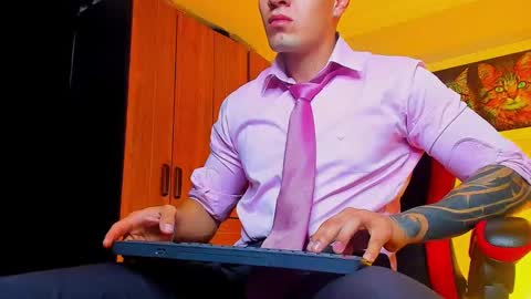 alpha_dominus_ online show from 7, 10, 2025