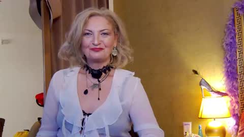 Snapshot of alura_jenson_ chatting on 4, 6, 2026 Alura Jenson online show from 4, 6, 2026