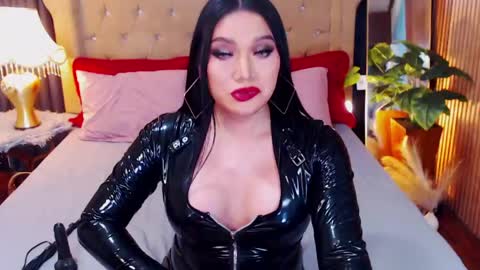 Snapshot of alurajhenson chatting on 2, 5, 2026 Alura Jhenson online show from 2, 5, 2026