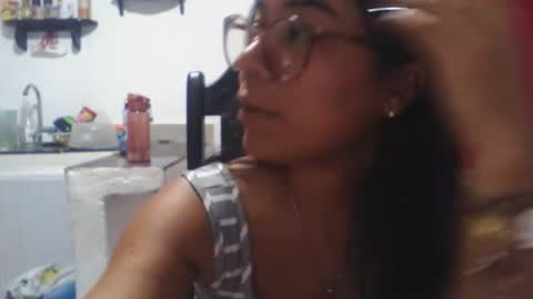 Snapshot of aly826805 chatting on 21, 9, 2025 analia online show from 21, 9, 2025