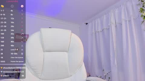 Snapshot of aly_moon chatting on 12, 2, 2025 Im Aly3 online show from 12, 2, 2025