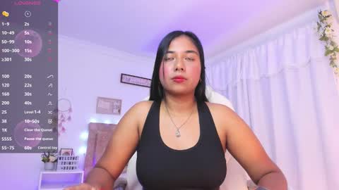 Snapshot of aly_moon chatting on 7, 10, 2025 Im Aly3 online show from 7, 10, 2025
