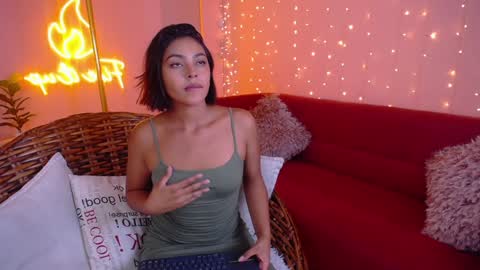 Snapshot of alyn_clark chatting on 4, 2, 2025 alyn online show from 4, 2, 2025