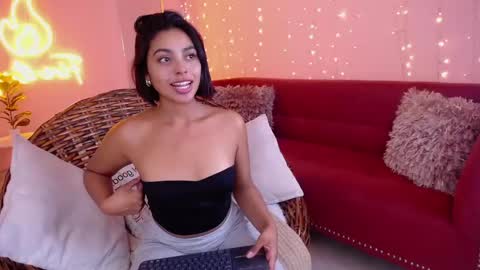 Snapshot of alyn_clark chatting on 10, 2, 2025 alyn online show from 10, 2, 2025